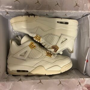 Brand new Jordan 4 retro sail metallic